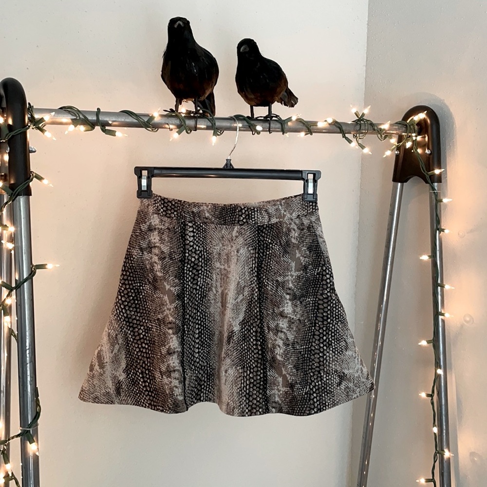 ✨”It has pockets!” Skater Skirt✨ - Picture 1 of 11